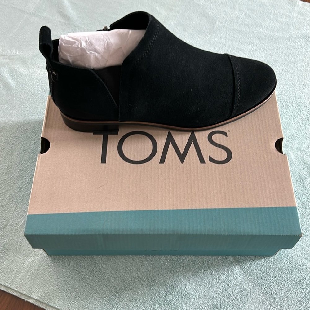 Toms Reese black suede booties, size 9